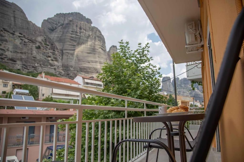 House With Amazing View Of Meteora Lägenhet Kalampaka Exteriör bild